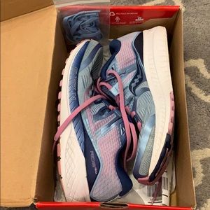 SOLD!  Saucony Ride ISO 10 Women’s Running Shoes